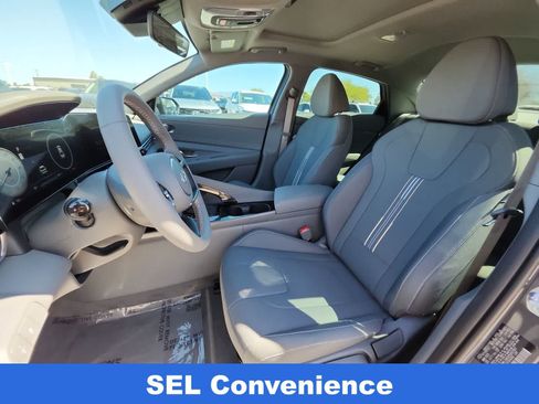Certified 2025 Hyundai Elantra SEL FWD image 15