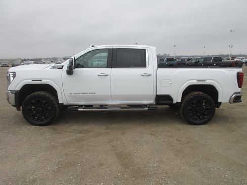 New 2026 GMC Sierra 2500 SLT w/ SLT Premium Package image 10