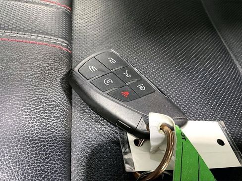 Used 2022 Chevrolet Suburban RST w/ Luxury Package image 11