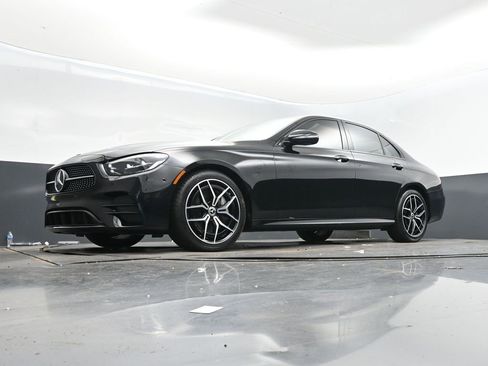Used 2022 Mercedes-Benz E 350 Sedan image 40