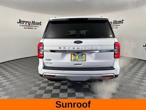 Used 2024 Ford Expedition Limited image 7
