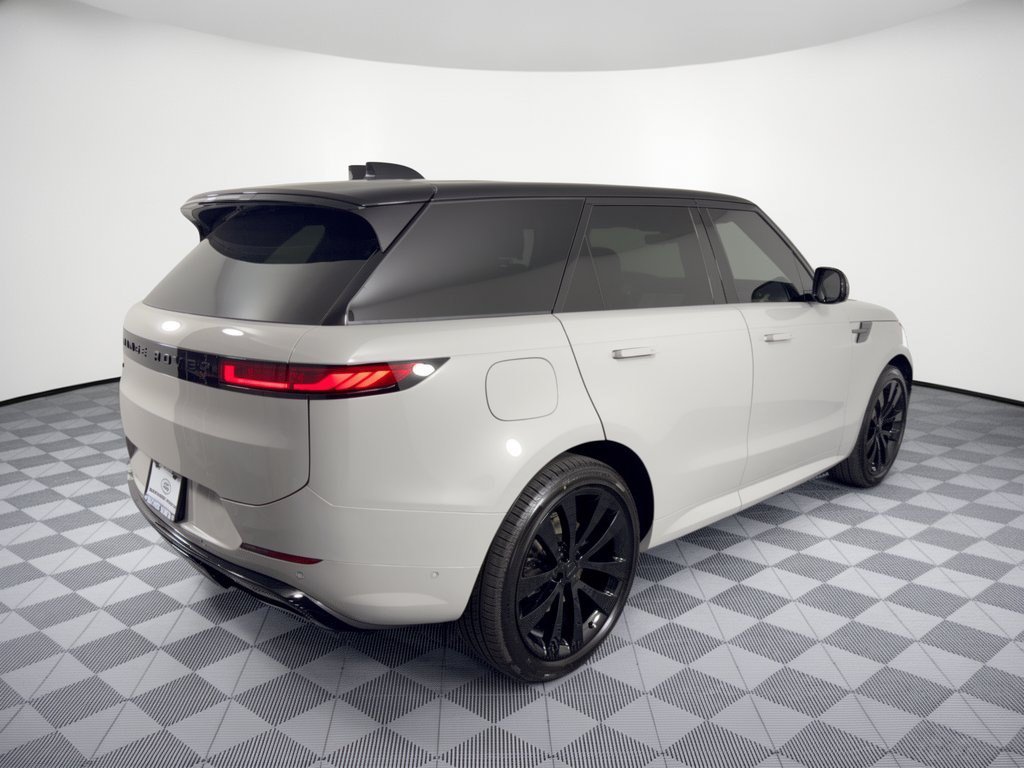 New 2027 Land Rover Range Rover Sport Dynamic SE AWD/4WD image 9