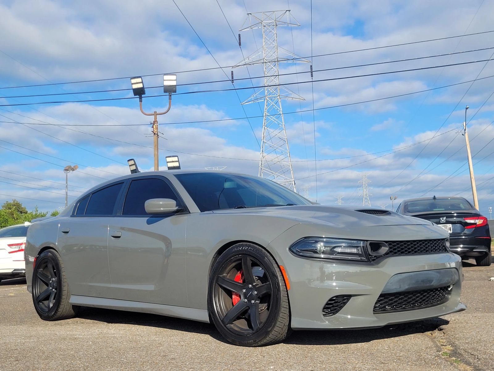 Used 2018 Dodge Charger SRT Hellcat RWD image 2
