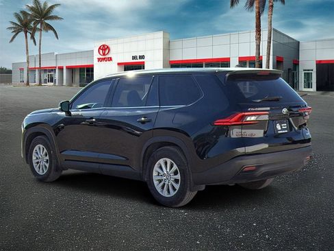 Used 2024 Toyota Grand Highlander XLE image 4