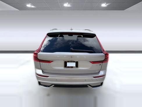Used 2026 Volvo XC60 B5 Plus w/ Climate Package AWD/4WD image 10