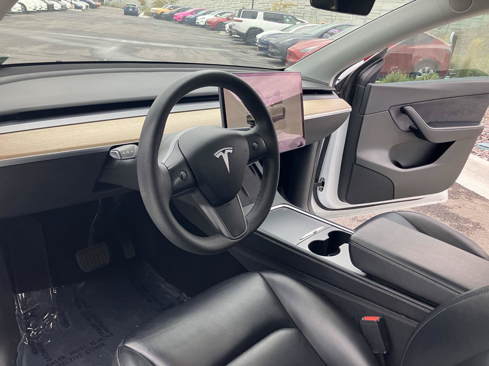 Used 2022 Tesla Model Y Long Range AWD/4WD image 12