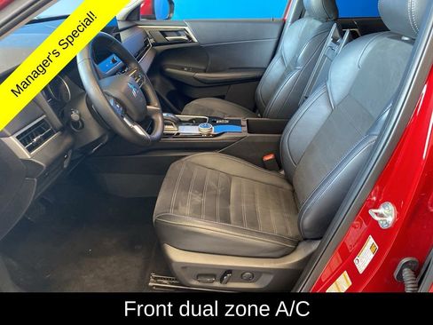 Used 2025 Mitsubishi Outlander SE AWD/4WD image 9
