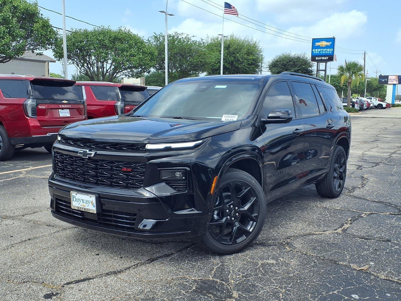 New 2026 Chevrolet Traverse RS w/ LPO, Floor Liner Package AWD/4WD image 2