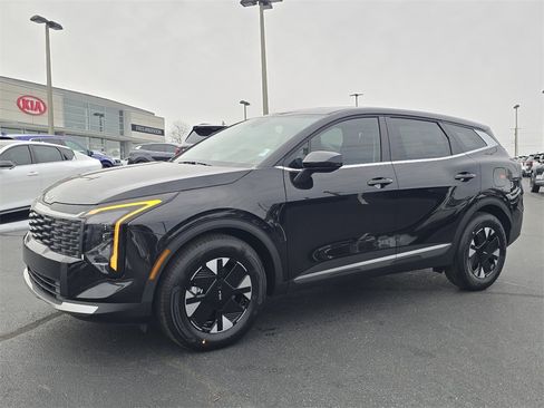 New 2026 Kia Sportage LX image 7