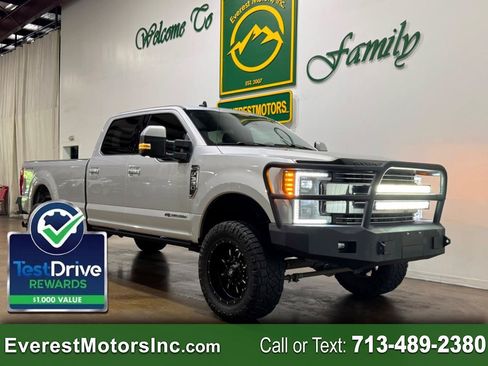 Used 2019 Ford F350 Lariat w/ Lariat Ultimate Package AWD/4WD image 1