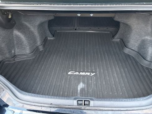 Used 2017 Toyota Camry SE image 27