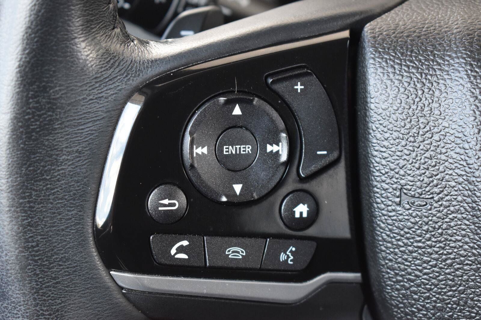 Used 2022 Honda Pilot Touring image 7