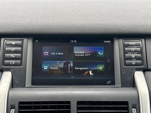 Used 2018 Land Rover Discovery Sport SE image 15