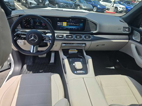 New 2025 Mercedes-Benz GLS 580 4MATIC image 25