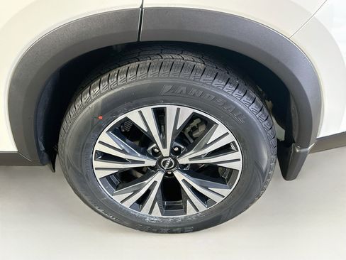Used 2023 Nissan Rogue SV w/ SV Premium B Package FWD image 11