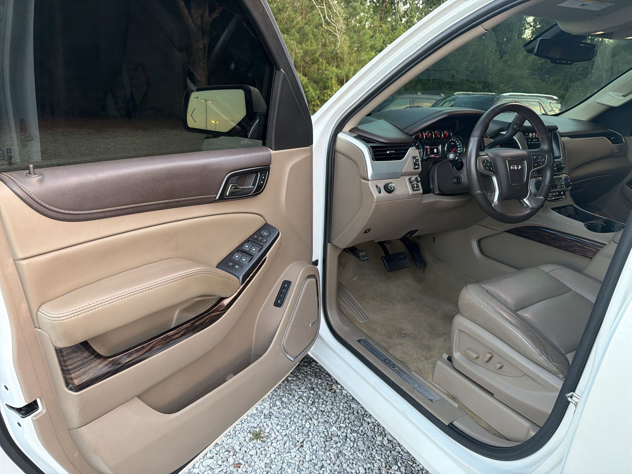 Used 2018 GMC Yukon SLT w/ Open Road Package RWD image 11