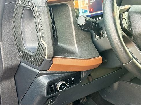 Used 2024 Ford Bronco Outer Banks image 10