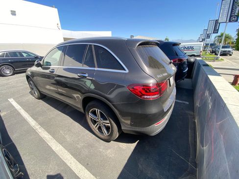 Used 2022 Mercedes-Benz GLC 300 image 4