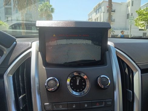Used 2010 Cadillac SRX Luxury FWD image 20