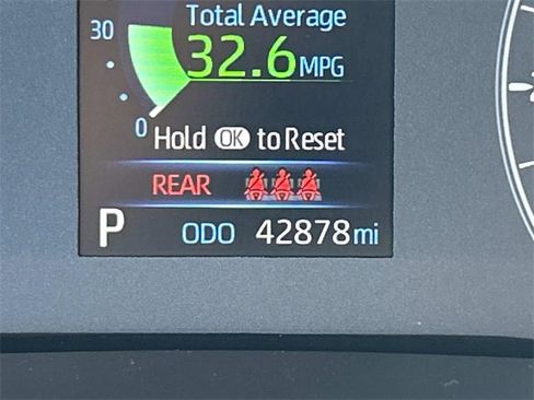 Used 2023 Toyota Corolla Cross LE image 31