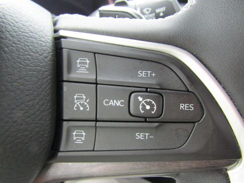 Used 2023 Jeep Grand Cherokee Limited w/ Trailer Tow Prep Group (B) image 27