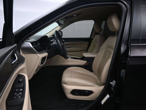 Used 2022 Jeep Grand Cherokee L Limited w/ Luxury Tech Group II AWD/4WD image 21
