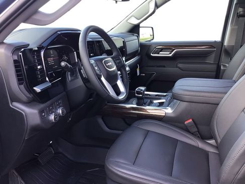 New 2026 GMC Sierra 1500 Elevation w/ Elevation Premium Package AWD/4WD image 9