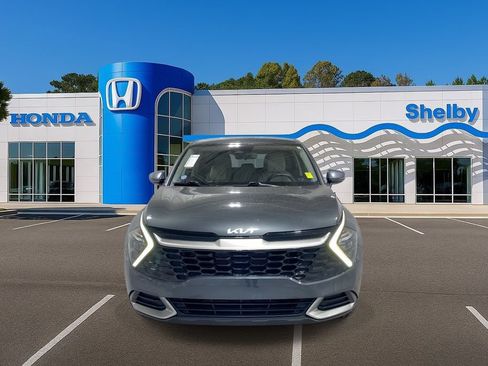 Used 2023 Kia Sportage EX image 3