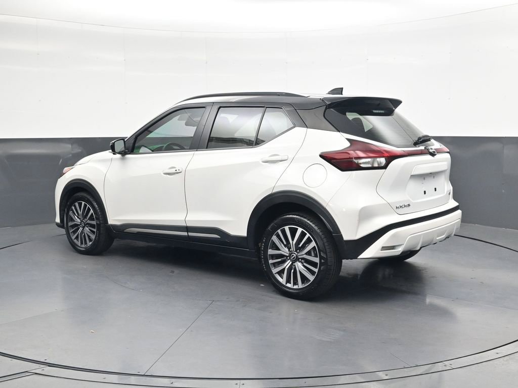 Certified 2024 Nissan Kicks SR FWD image 10