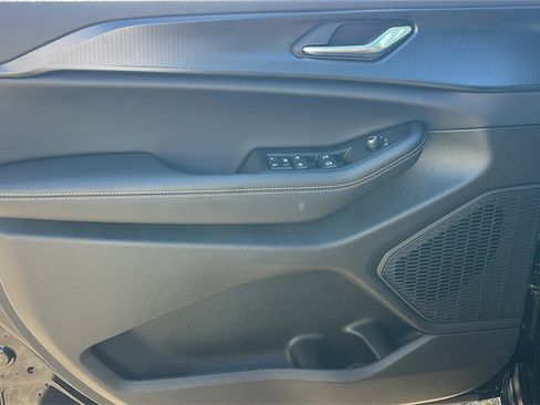 New 2025 Jeep Grand Cherokee Altitude image 16