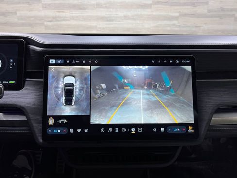 Used 2023 Rivian R1S Adventure image 14