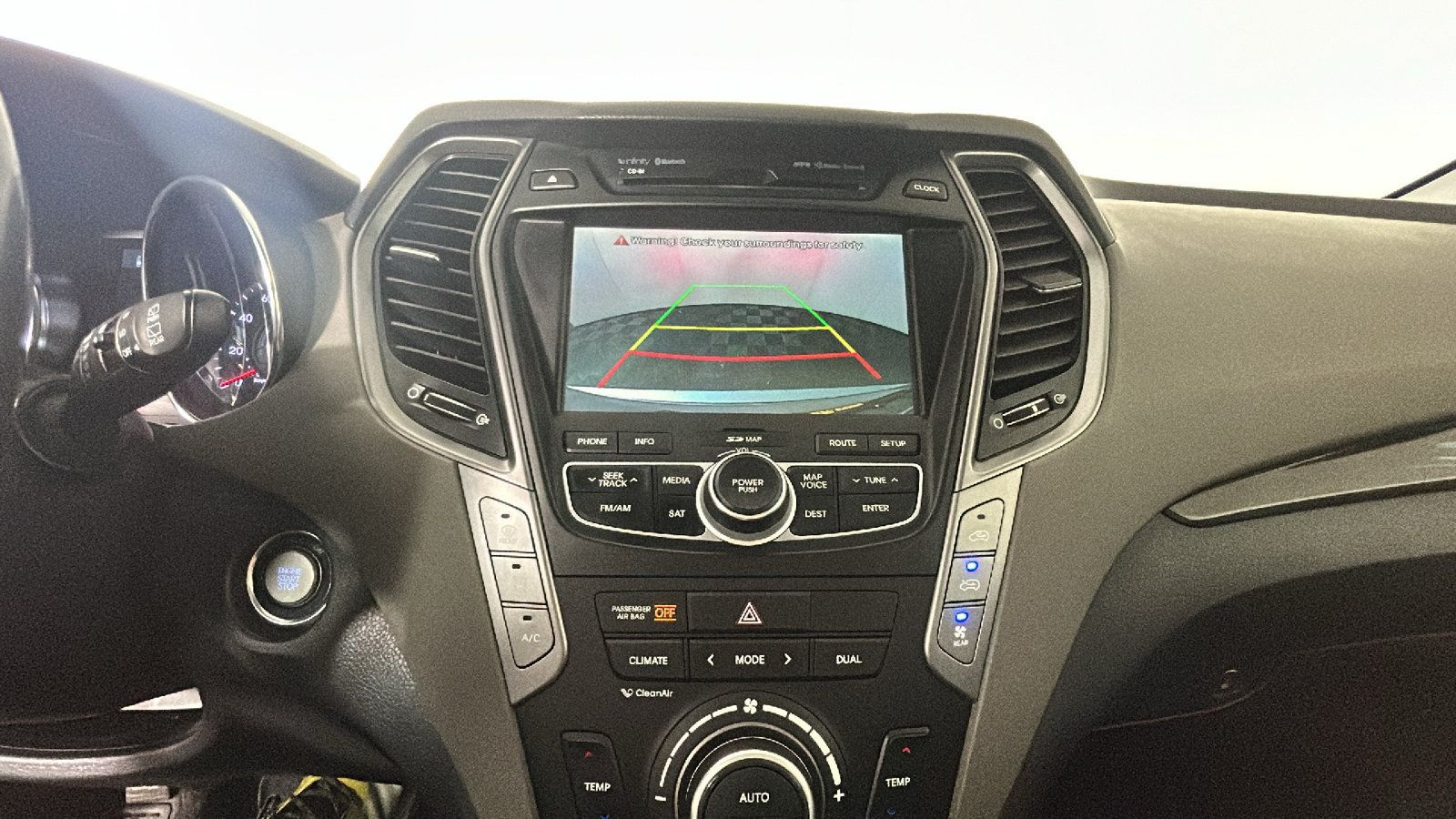Used 2014 Hyundai Santa Fe Limited FWD image 28