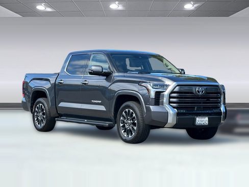 Used 2023 Toyota Tundra Limited AWD/4WD image 7