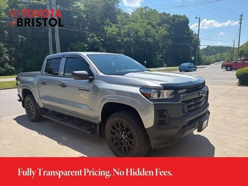 Used 2025 Chevrolet Colorado W/T w/ WT Custom Package RWD image 17