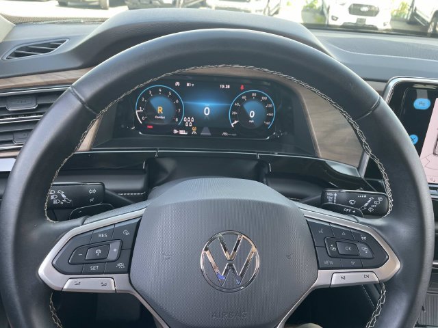 Used 2025 Volkswagen Atlas SE AWD/4WD image 29