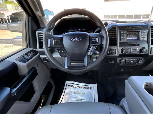 Used 2019 Ford F250 XL w/ Power Equipment Group AWD/4WD image 8