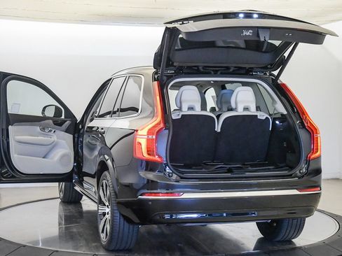 Certified 2023 Volvo XC90 B6 Ultimate w/ Protection Package Premier AWD/4WD image 28