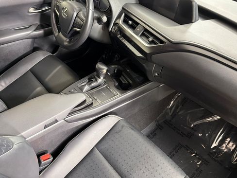 Used 2022 Lexus UX 200 w/ Accessory Package (Z2) FWD image 15