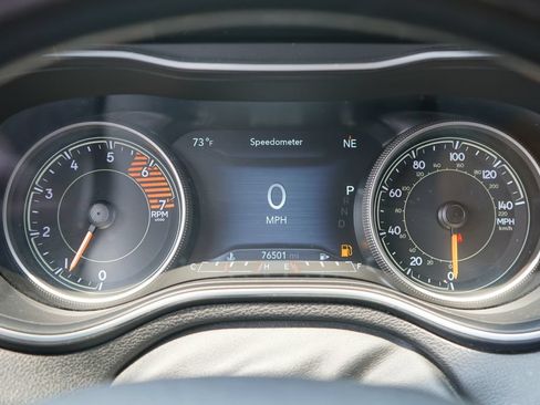 Used 2019 Jeep Cherokee Overland w/ Technology Group AWD/4WD image 20