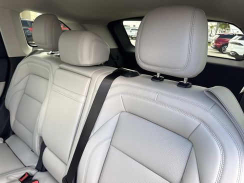 New 2026 Lincoln Nautilus Premier AWD/4WD image 14