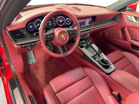 Certified 2022 Porsche 911 Carrera image 4