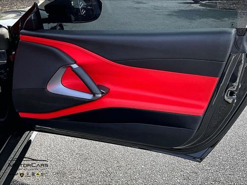 Used 2021 Ferrari 812 GTS RWD image 19
