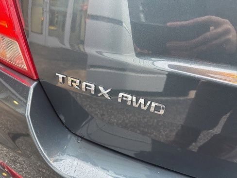 Certified 2022 Chevrolet Trax LT w/ LT Convenience Package image 10
