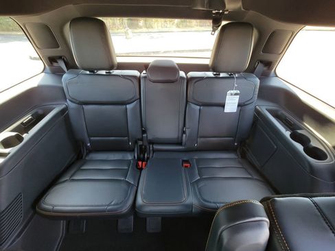 Certified 2025 Ford Expedition Tremor image 18