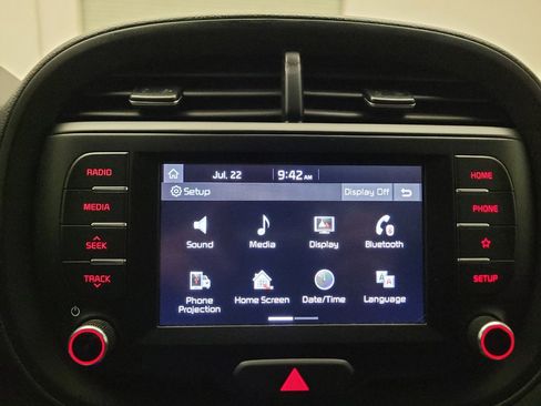 Used 2020 Kia Soul LX FWD image 25