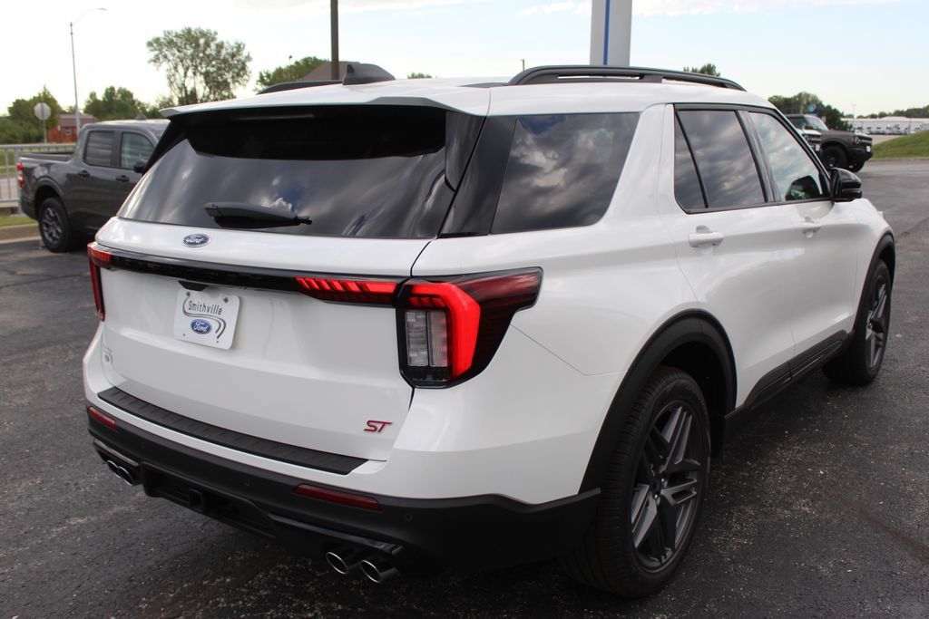 New 2026 Ford Explorer ST w/ Sun And Sound Package AWD/4WD image 5