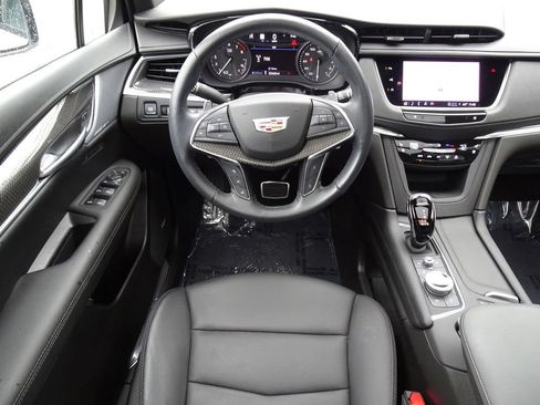 Certified 2023 Cadillac XT5 Sportv w/ Technology Package AWD/4WD image 13