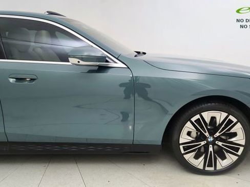 Used 2026 BMW 530i RWD image 8