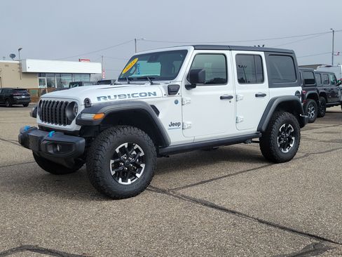 Used 2025 Jeep Wrangler Unlimited Rubicon 4xe w/ Safety Group AWD/4WD image 2