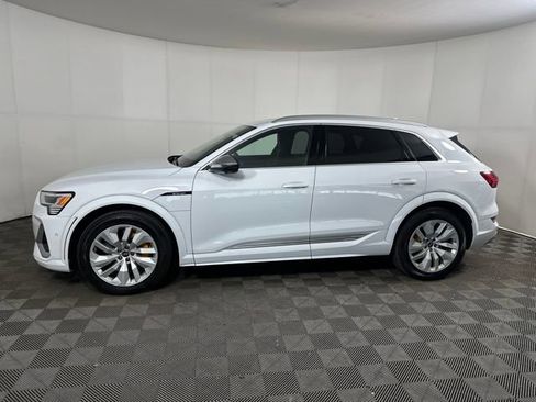 Used 2022 Audi e-tron S Prestige w/ Prestige Package image 6